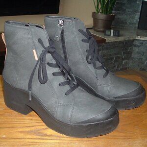 Dr. Scholl's Women's Time Off Up Ankle Boot Slate Gray Women Size 9M NR MINT!